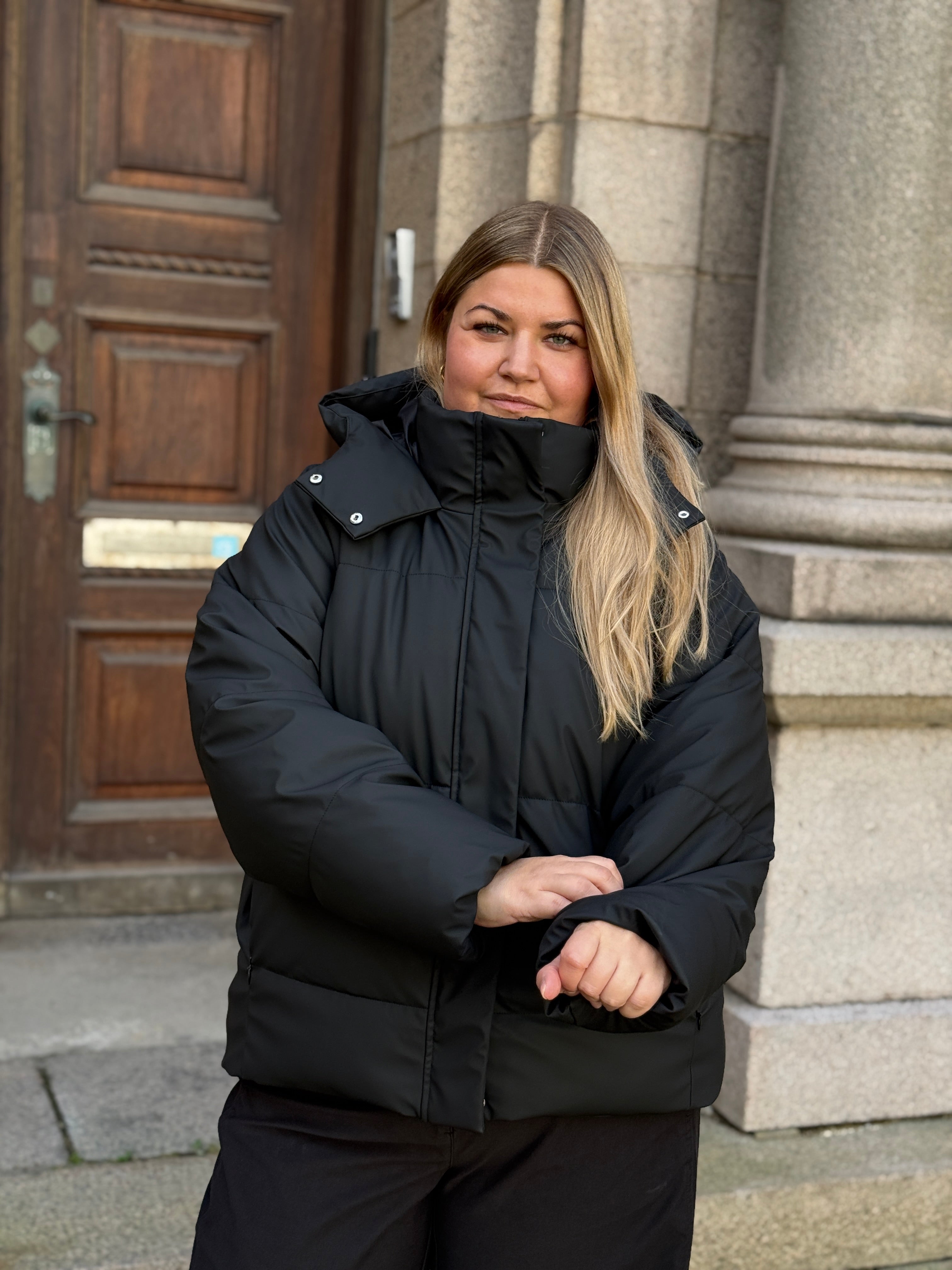 VMCGRETAKYLIE Jacket - Black